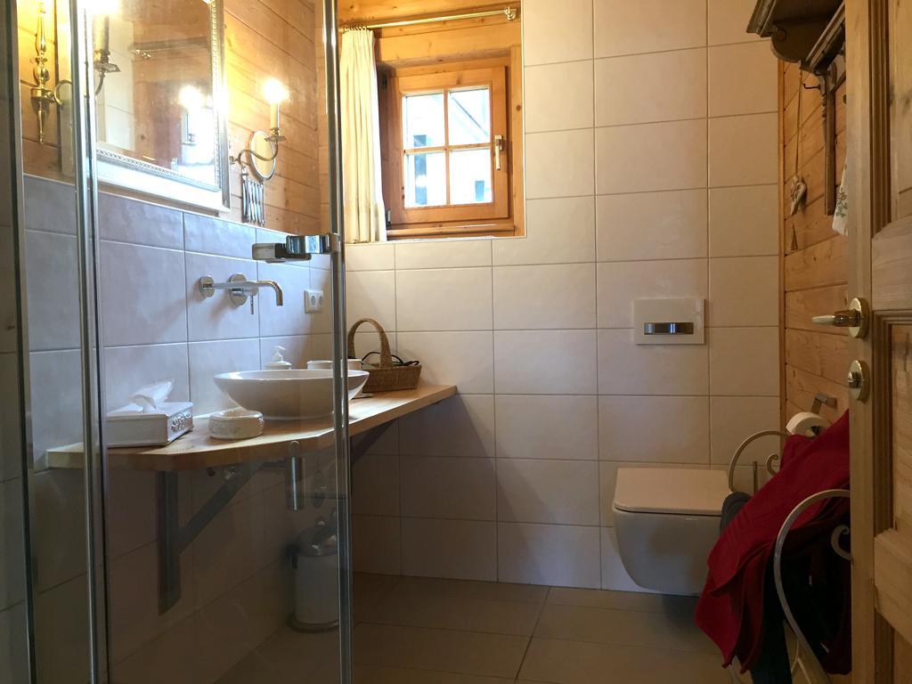 Ferienwohnung Romantik Im Roten Haus Füssen المظهر الخارجي الصورة